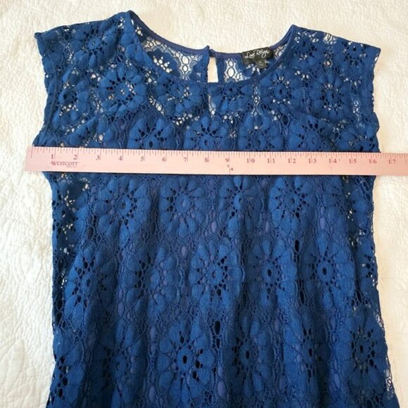 Love Reign Women's Maxi Dress Blue Floral Lace Size Medium Slits Party Holidays - Picture 5 of 12